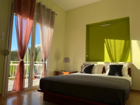 Athens Riviera: 2 bed / 3' walk from the beach